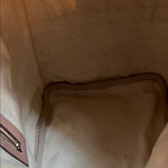 Gucci Beige Monogram Duffel Bag - Picture 9 of 13